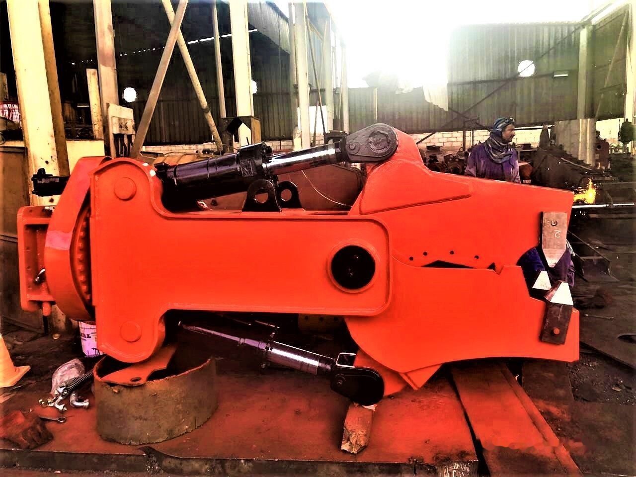 AME 360' Rotating Concrete Demolition Shear Jaw Suitable for 30-50 T - Хидравлична ножица за Багер: снимка 3 AME 360' Rotating Concrete Demolition Shear Jaw Suitable for 30-50 T - Хидравлична ножица за Багер: снимка 3