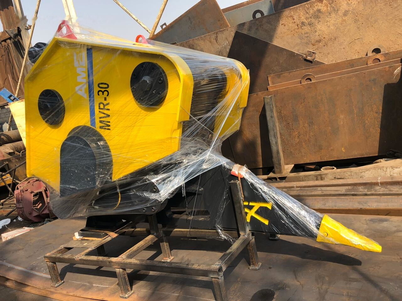 AME Vibro Ripper (MVR 30) - Скарификатор за Багер: снимка 2 AME Vibro Ripper (MVR 30) - Скарификатор за Багер: снимка 2