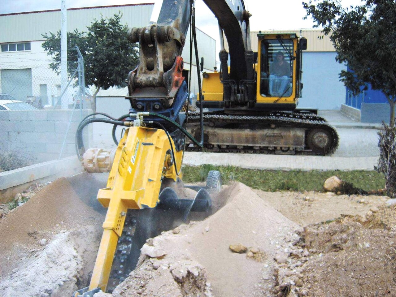 AME Chain Trencher - Прикачен инвентар за Багер: снимка 2 AME Chain Trencher - Прикачен инвентар за Багер: снимка 2