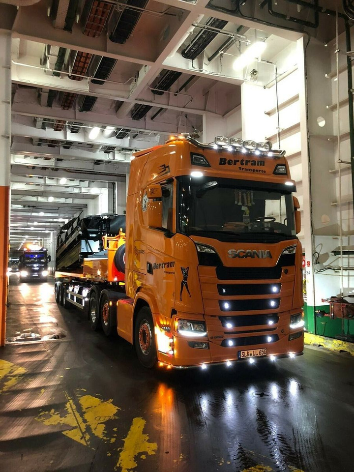 Auflieger Abrollkipper Hakenlift Hookliftloader - Контейнеровоз/ Сменна каросерия полуремарке: снимка 4 Auflieger Abrollkipper Hakenlift Hookliftloader - Контейнеровоз/ Сменна каросерия полуремарке: снимка 4