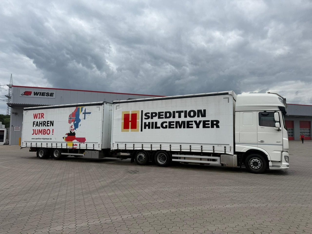 DAF XF 480 FAN LowDeck 6x2 Jumbo Inklusive Anhänger - Камион с брезент: снимка 3 DAF XF 480 FAN LowDeck 6x2 Jumbo Inklusive Anhänger - Камион с брезент: снимка 3
