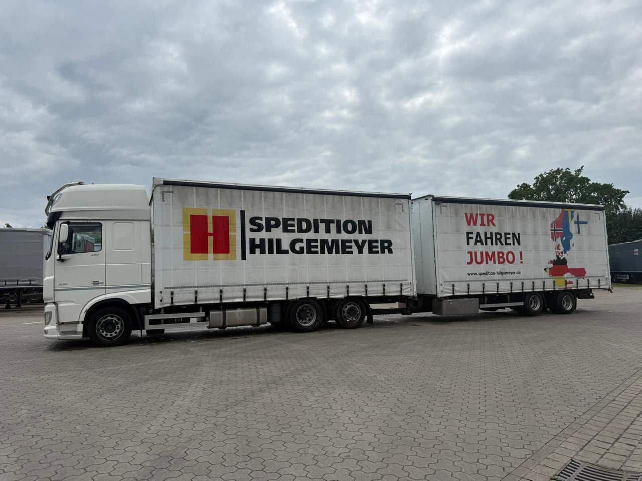 DAF XF 480 FAN LowDeck 6x2 Jumbo Inklusive Anhänger - Камион с брезент: снимка 5 DAF XF 480 FAN LowDeck 6x2 Jumbo Inklusive Anhänger - Камион с брезент: снимка 5