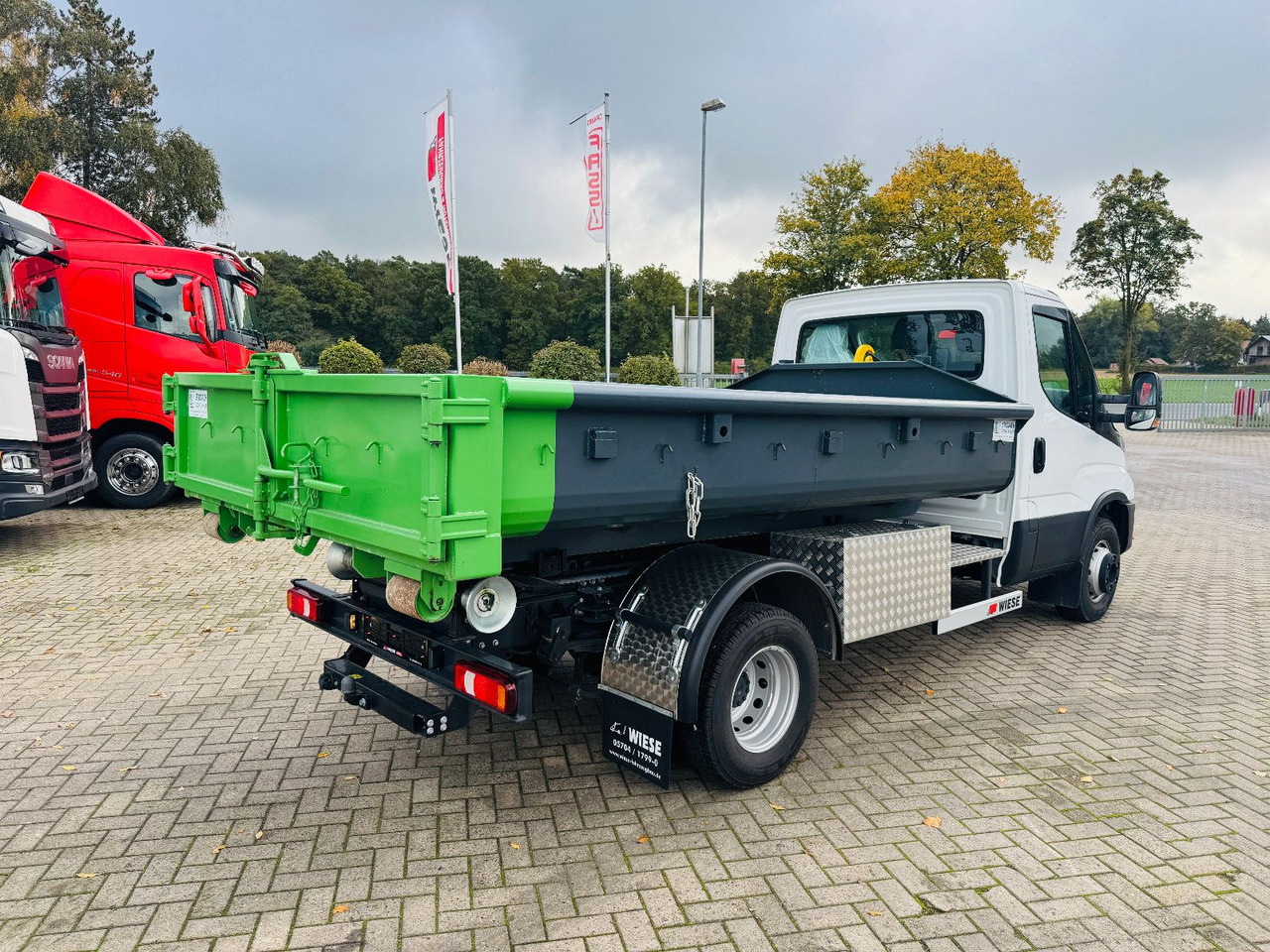 Iveco Daily 70C18H Hyva Abrollkipper - Мултилифт с кука камион: снимка 3 Iveco Daily 70C18H Hyva Abrollkipper - Мултилифт с кука камион: снимка 3