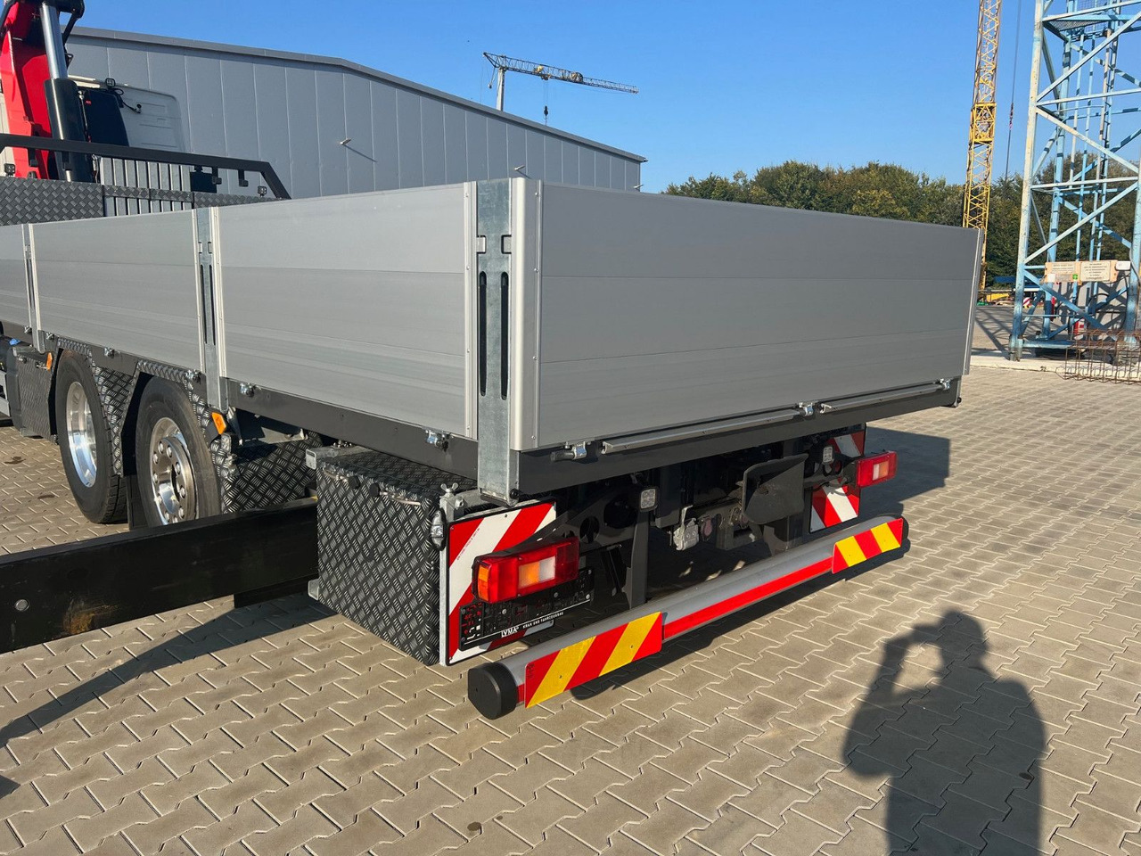 Volvo FH 500 8x2 Kran F710 RA2.26 - Камион, Камион с кран: снимка 3 Volvo FH 500 8x2 Kran F710 RA2.26 - Камион, Камион с кран: снимка 3