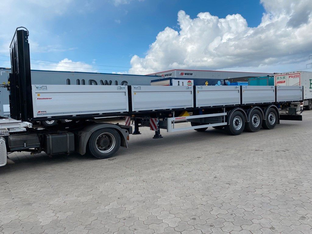 Kässbohrer Bordwandauflieger Twistlocks - Бордово полуремарке/ Платформа: снимка 1 Kässbohrer Bordwandauflieger Twistlocks - Бордово полуремарке/ Платформа: снимка 1