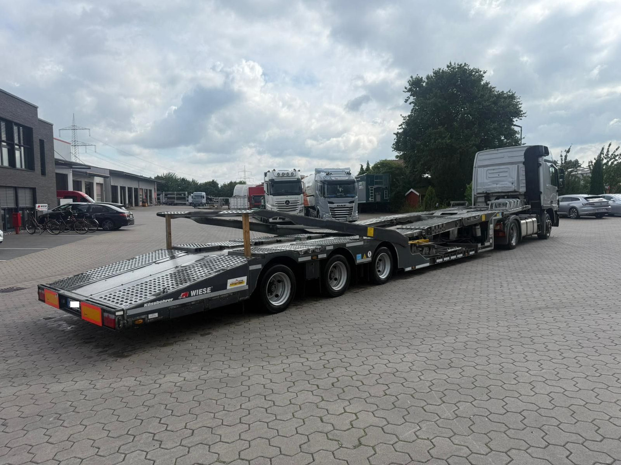 Kässbohrer K.SOK Truck/Car Transporter, Novagrau - Автовоз полуремарке: снимка 3 Kässbohrer K.SOK Truck/Car Transporter, Novagrau - Автовоз полуремарке: снимка 3