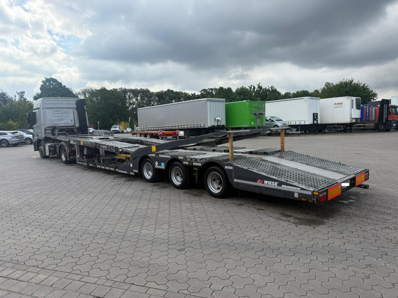 Kässbohrer K.SOK Truck/Car Transporter, Novagrau - Автовоз полуремарке: снимка 4 Kässbohrer K.SOK Truck/Car Transporter, Novagrau - Автовоз полуремарке: снимка 4
