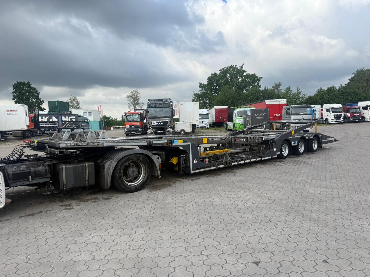 Kässbohrer K.SOK Truck/Car Transporter, Novagrau - Автовоз полуремарке: снимка 2 Kässbohrer K.SOK Truck/Car Transporter, Novagrau - Автовоз полуремарке: снимка 2