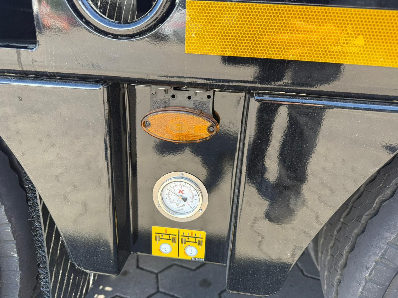 Нискорамна площадка полуремарке Kässbohrer SLS.HS Tieflader mit hydr. Schwanenhals: снимка 13