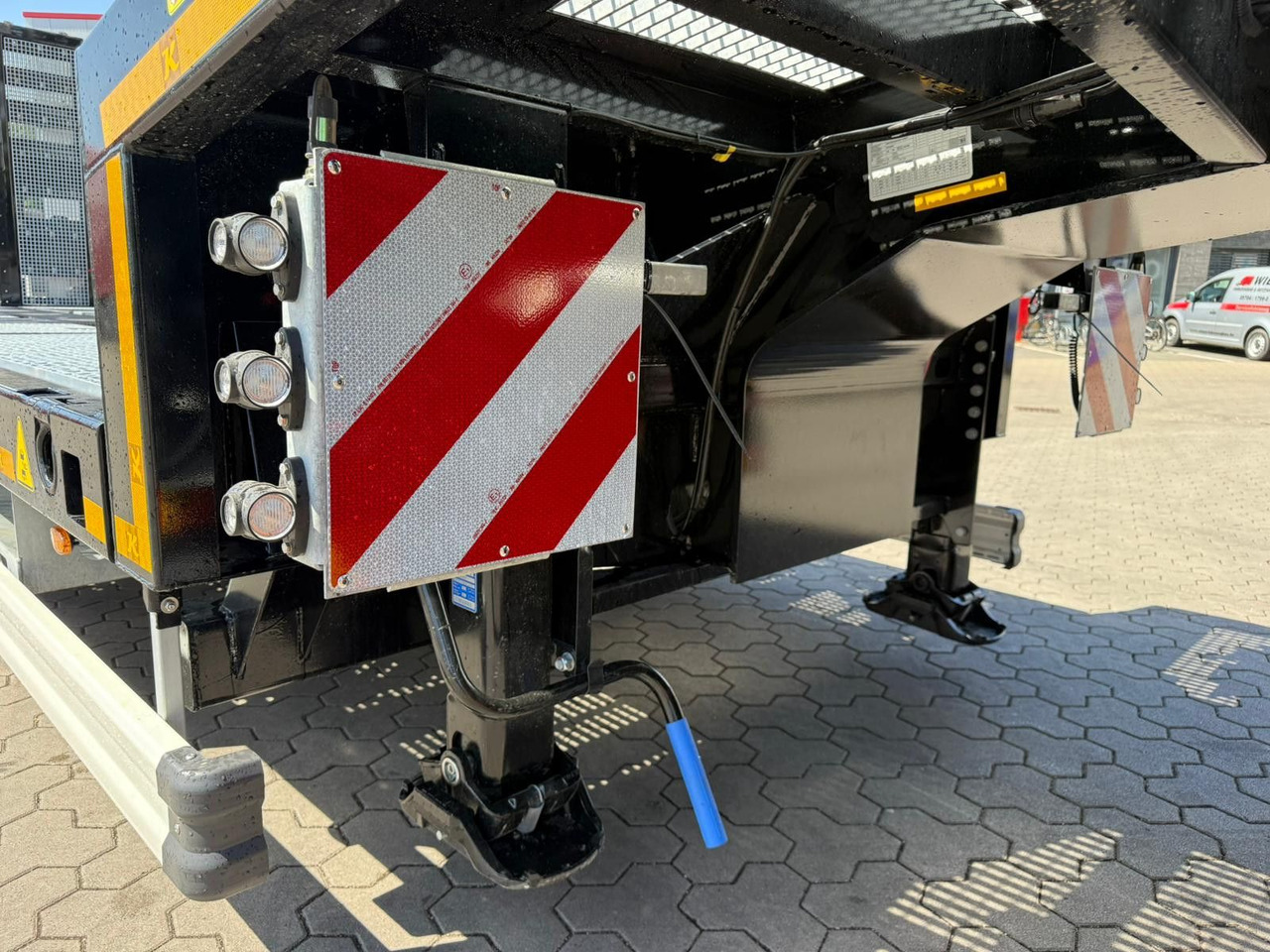 Нискорамна площадка полуремарке Kässbohrer SLS.HS Tieflader mit hydr. Schwanenhals: снимка 15