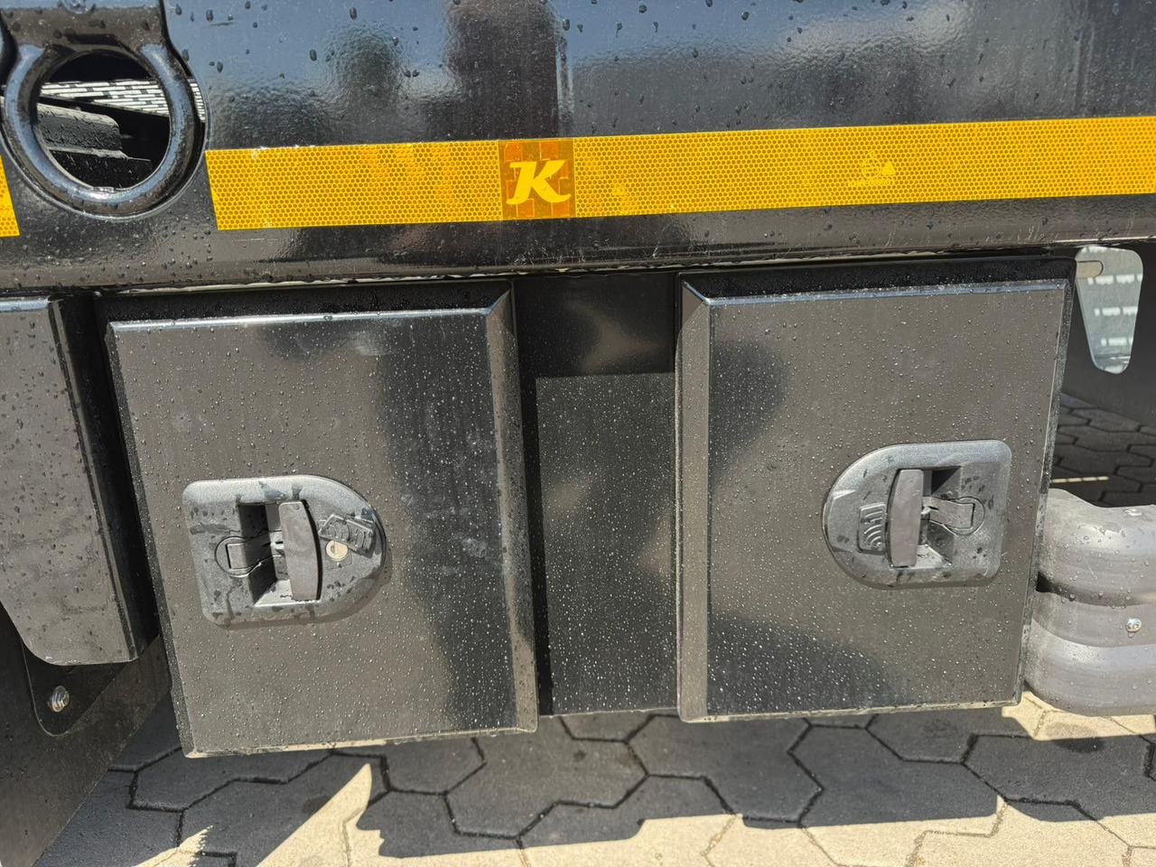 Нискорамна площадка полуремарке Kässbohrer SLS.HS Tieflader mit hydr. Schwanenhals: снимка 9