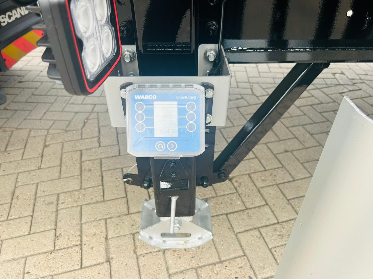 Самосвал полуремарке Kempf SKM 36/3 AK 3-Achs Alu Sattelkipper 50m³: снимка 9 Самосвал полуремарке Kempf SKM 36/3 AK 3-Achs Alu Sattelkipper 50m³: снимка 9