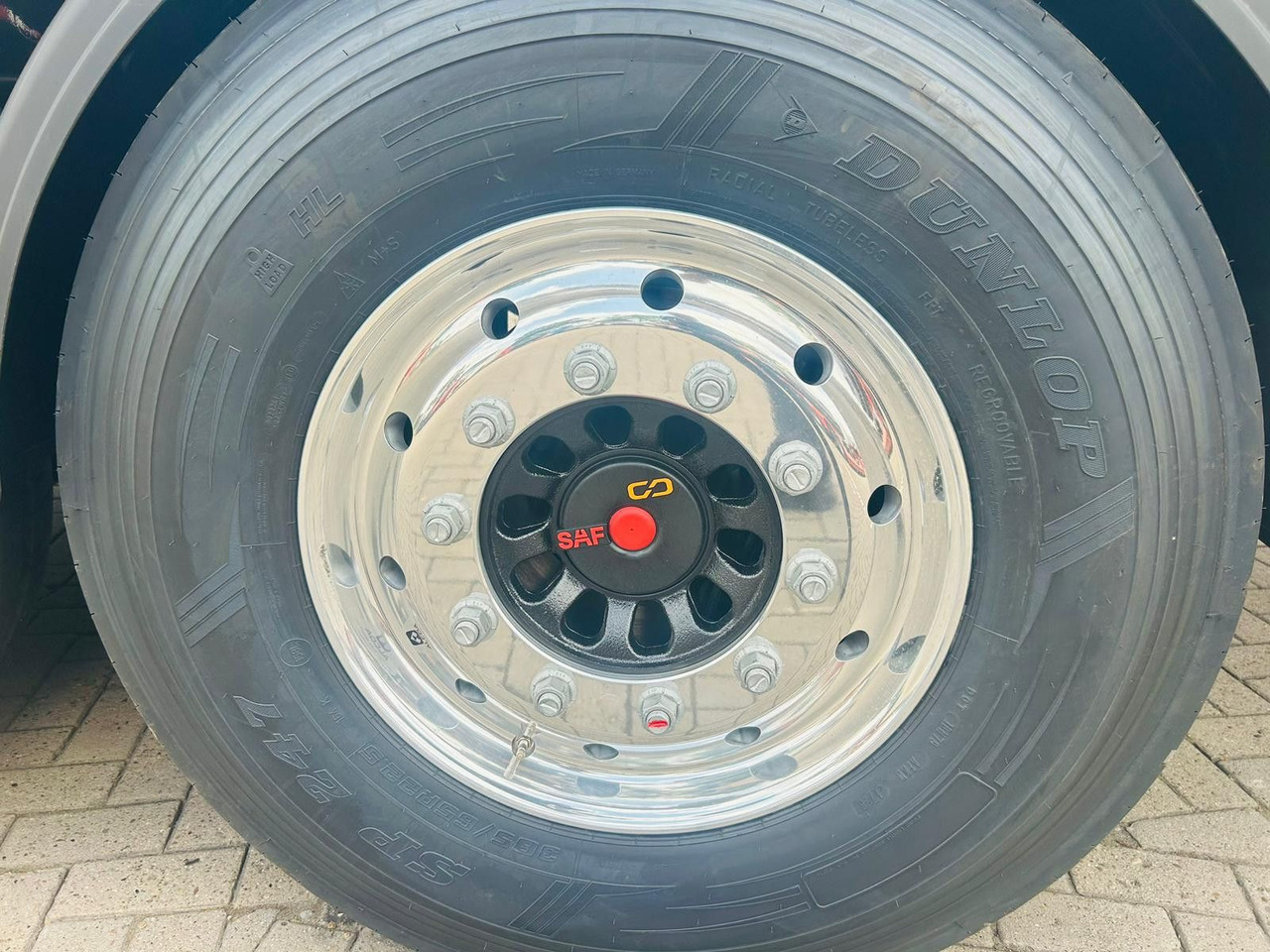 Самосвал полуремарке Kempf SKM 36/3 AK 3-Achs Alu Sattelkipper 50m³: снимка 11 Самосвал полуремарке Kempf SKM 36/3 AK 3-Achs Alu Sattelkipper 50m³: снимка 11