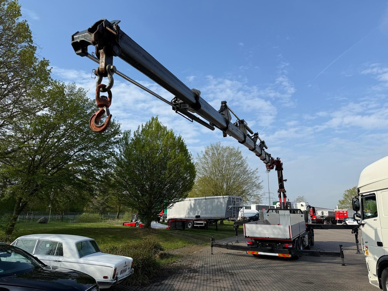 MAN 35.520 8x4 mit Kran Fassi F800 RA2.28 - Камион с кран: снимка 3 MAN 35.520 8x4 mit Kran Fassi F800 RA2.28 - Камион с кран: снимка 3