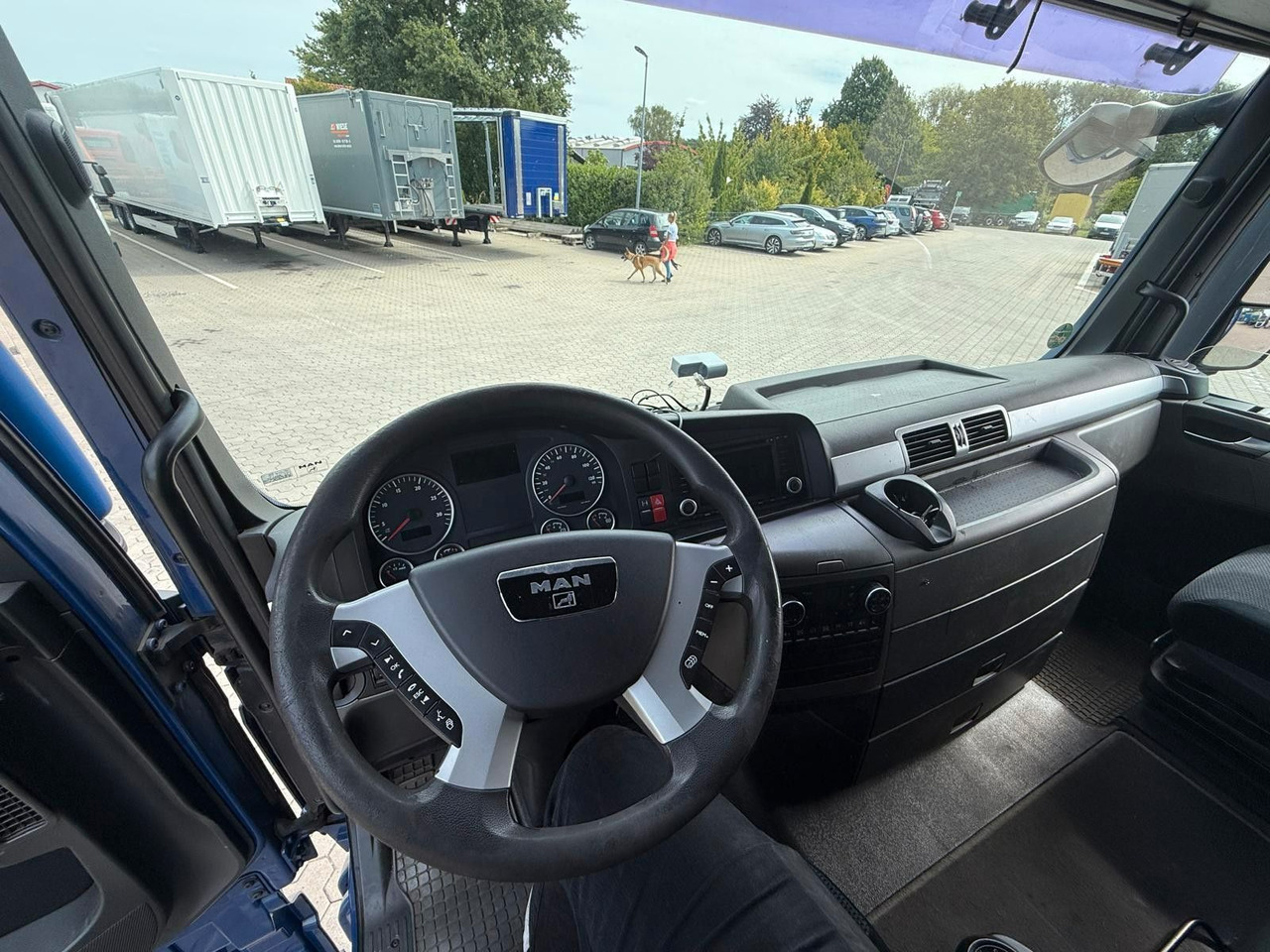 За напитки камион MAN TGA Schwenkwand-Getränkeaufbau incl. Anhänger: снимка 8 За напитки камион MAN TGA Schwenkwand-Getränkeaufbau incl. Anhänger: снимка 8