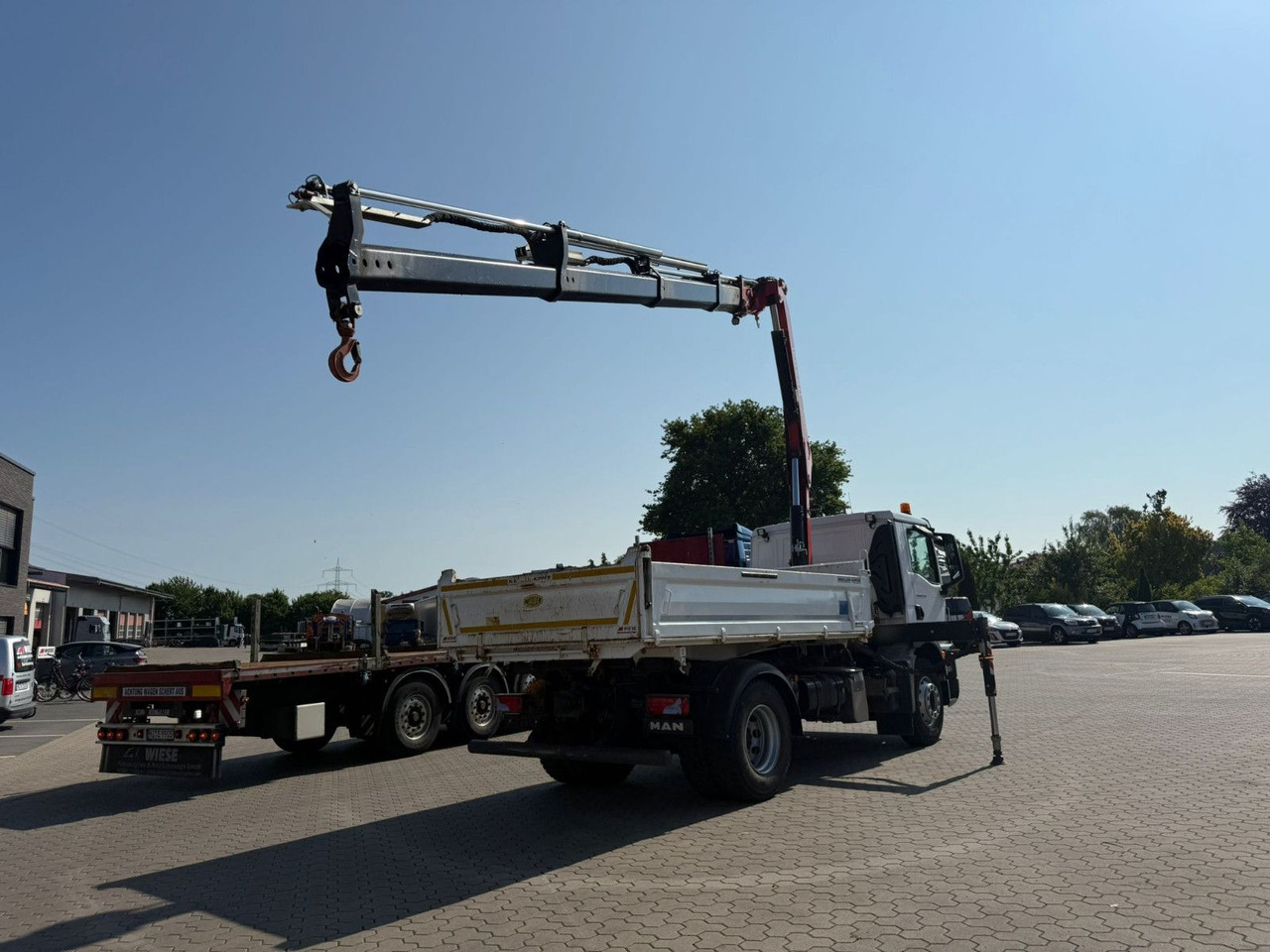 MAN TGM 18.320 4x2 BB Kran Fassi F135 Kipper Meiller - Камион с кран: снимка 4 MAN TGM 18.320 4x2 BB Kran Fassi F135 Kipper Meiller - Камион с кран: снимка 4