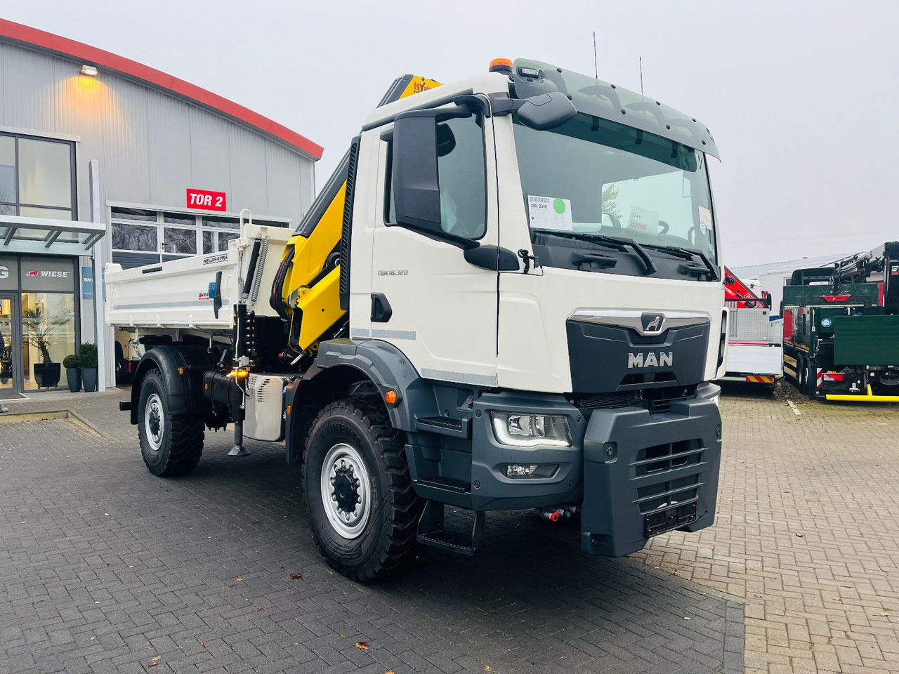 MAN TGM 18.320 4x4 BB Kipper Kran 131 Single Winter - Камион с кран: снимка 2 MAN TGM 18.320 4x4 BB Kipper Kran 131 Single Winter - Камион с кран: снимка 2