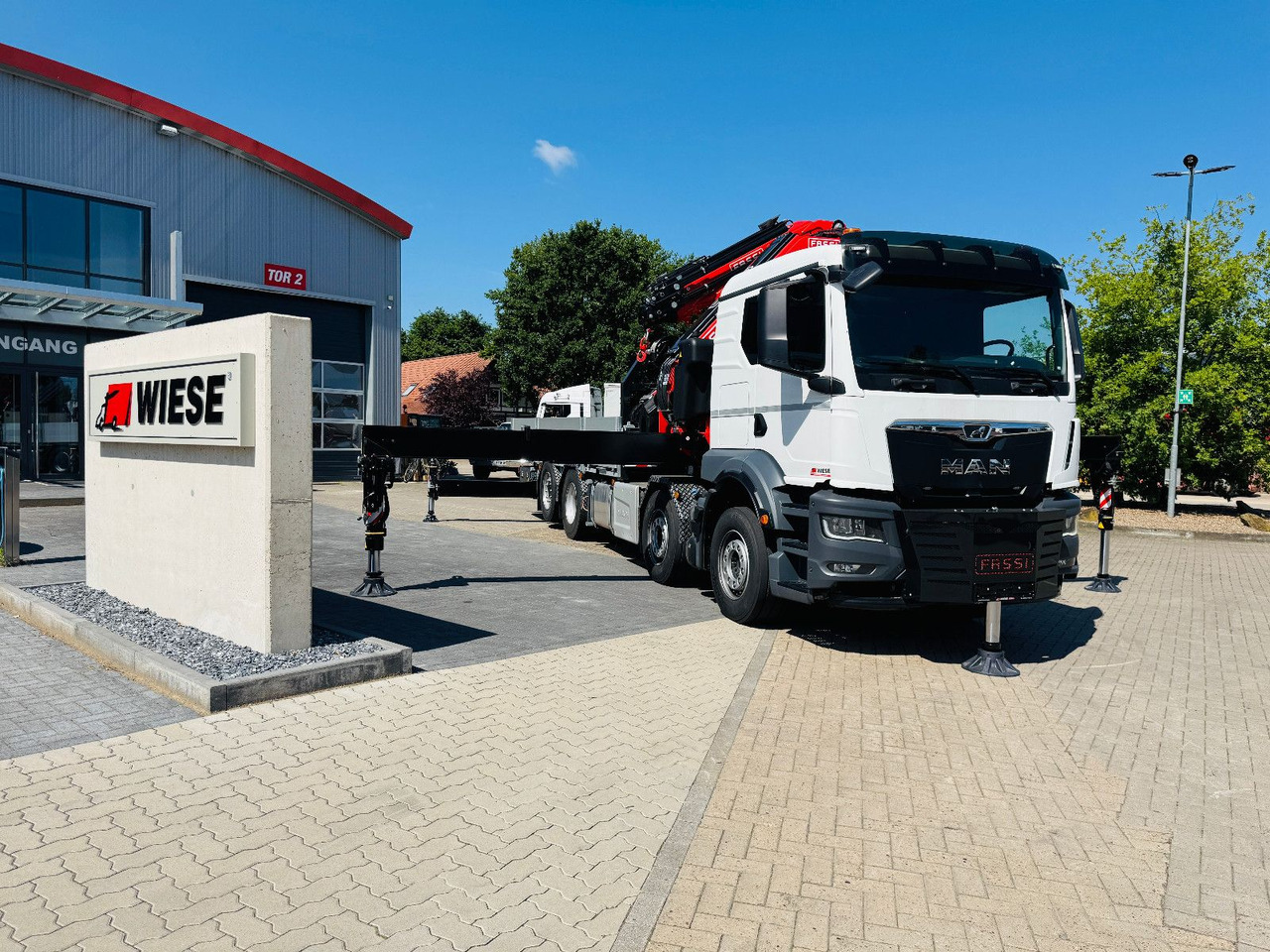 MAN TGS 32.510 mit F710 Frontkran sofort - Камион с кран: снимка 2 MAN TGS 32.510 mit F710 Frontkran sofort - Камион с кран: снимка 2