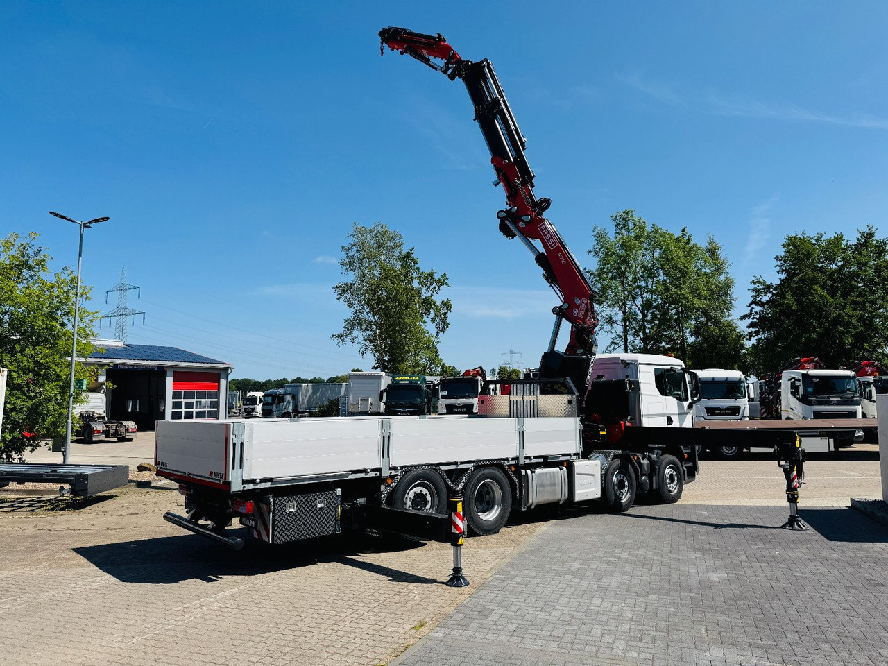 MAN TGS 32.510 mit F710 Frontkran sofort - Бордови камион, Камион с кран: снимка 3 MAN TGS 32.510 mit F710 Frontkran sofort - Бордови камион, Камион с кран: снимка 3
