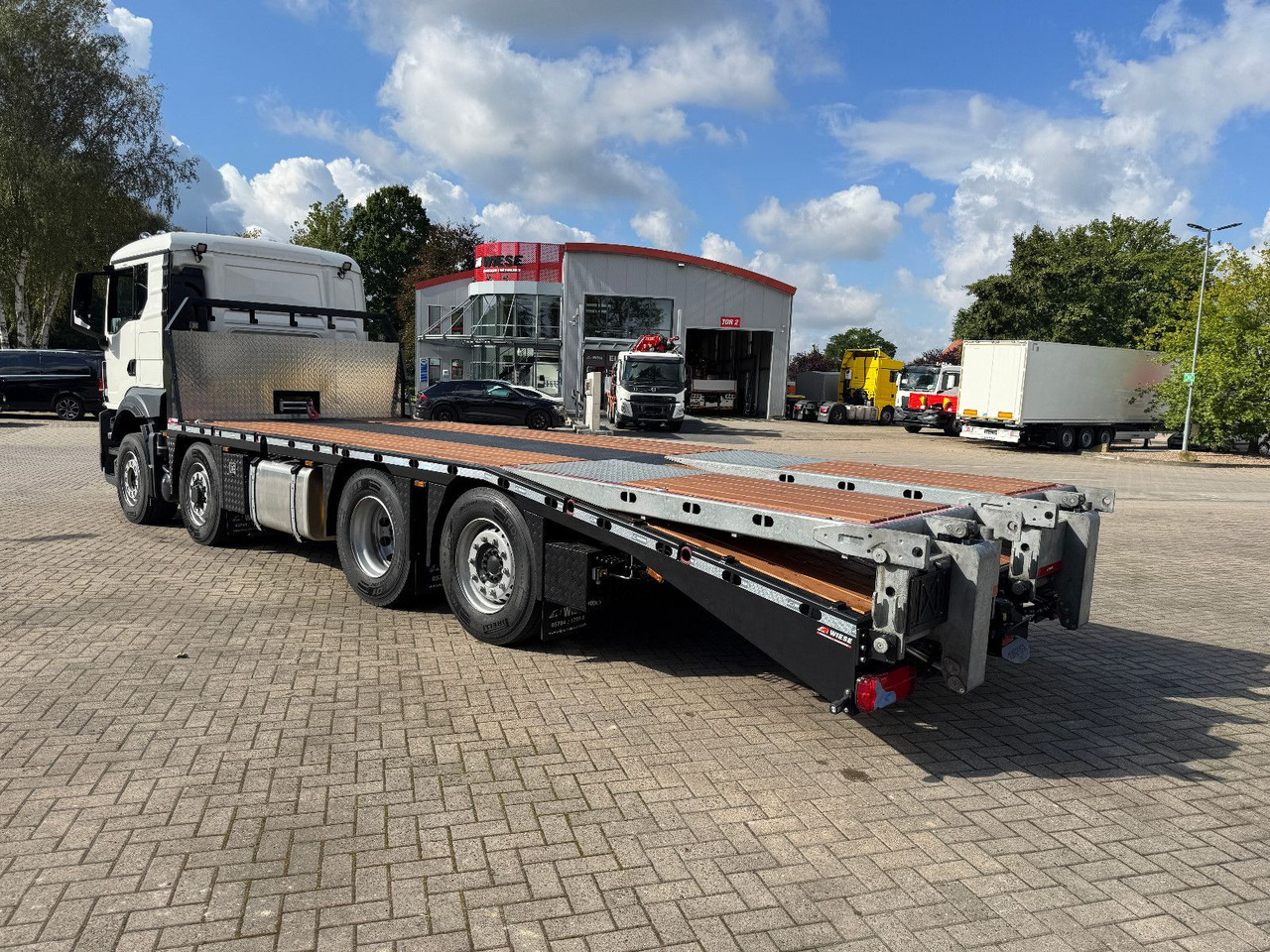 MAN TGS 35.520 8x2H Baumaschinentransporter - Камион пътна помощ: снимка 3 MAN TGS 35.520 8x2H Baumaschinentransporter - Камион пътна помощ: снимка 3