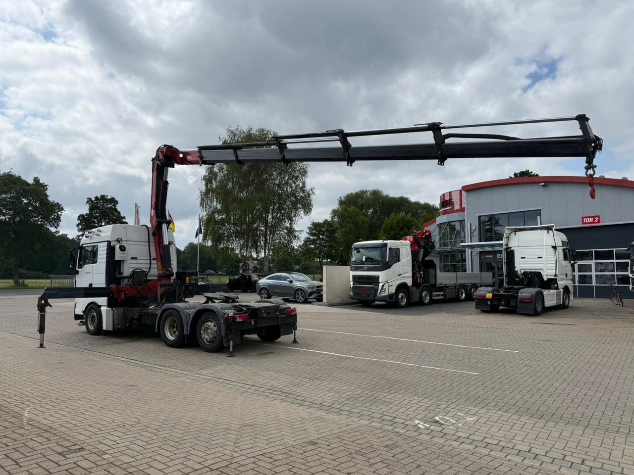 MAN TGX 26.440 6x2 mit HMF 3000-5 Kran TÜV NEU - Камион с кран: снимка 3 MAN TGX 26.440 6x2 mit HMF 3000-5 Kran TÜV NEU - Камион с кран: снимка 3