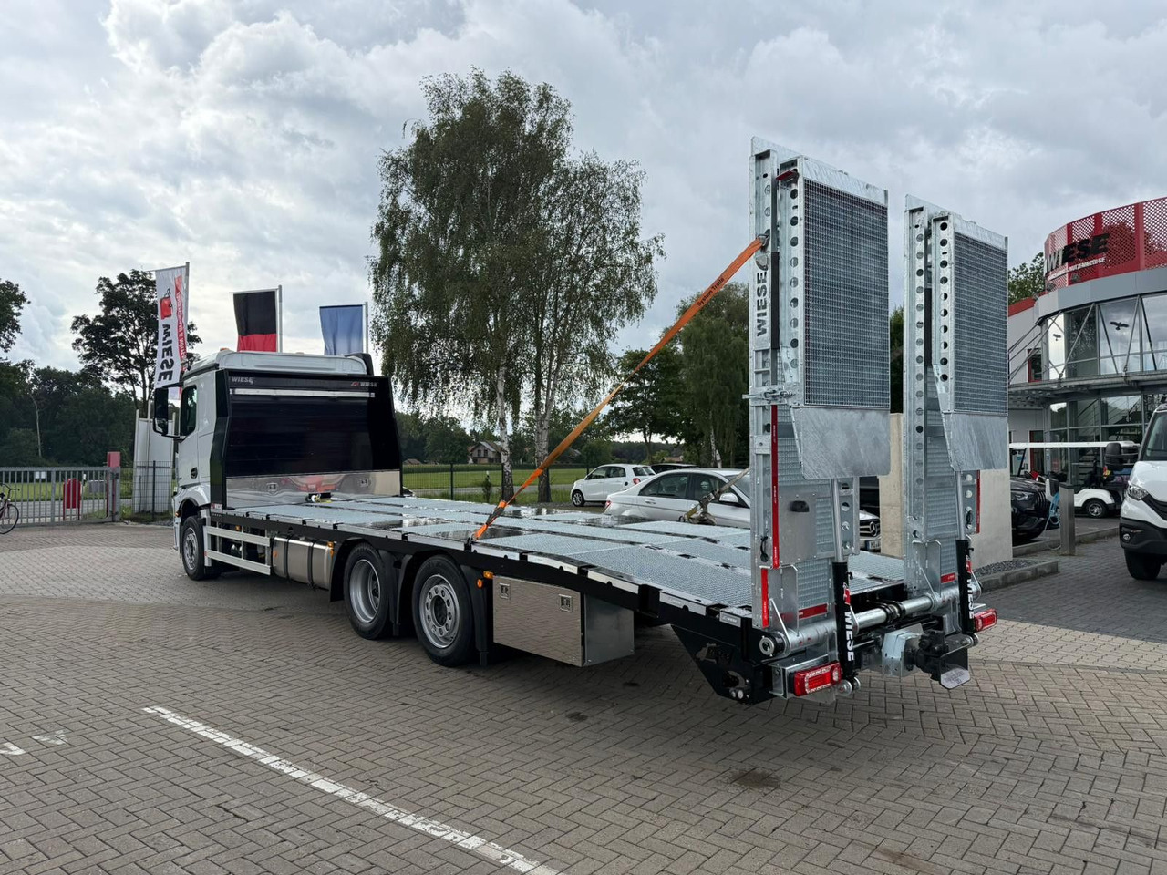 Mercedes-Benz Actros mit Rampen, Maschinentransporter - Бордови камион: снимка 4 Mercedes-Benz Actros mit Rampen, Maschinentransporter - Бордови камион: снимка 4