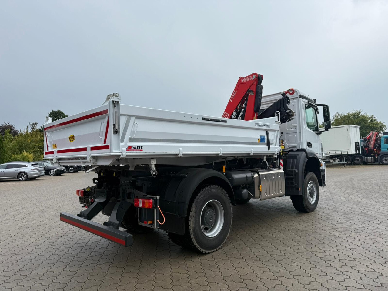 Mercedes-Benz Arocs 1835 4x2 Meiller Fassi F135 Kran Kipper - Самосвал камион, Камион с кран: снимка 4 Mercedes-Benz Arocs 1835 4x2 Meiller Fassi F135 Kran Kipper - Самосвал камион, Камион с кран: снимка 4