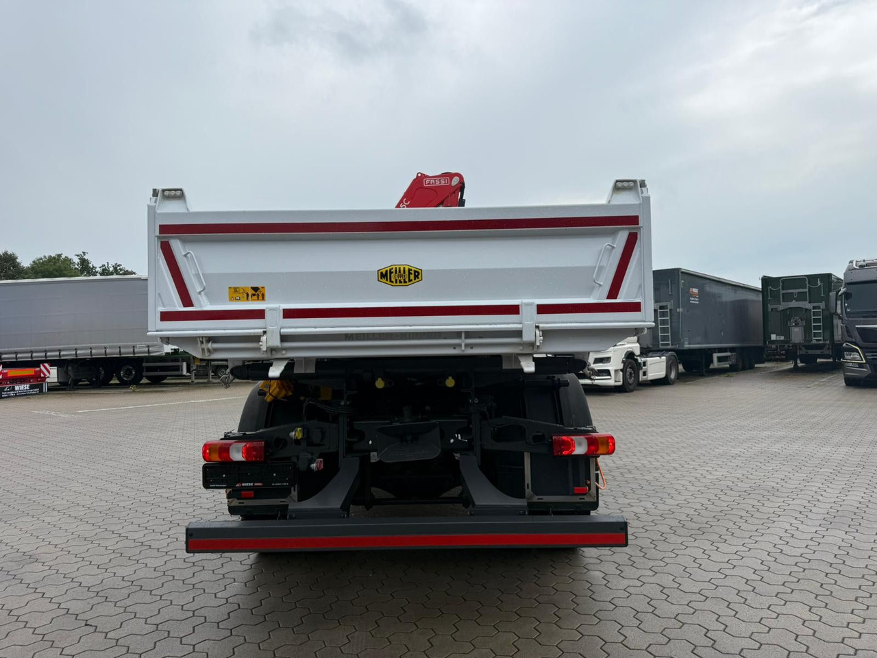 Mercedes-Benz Arocs 1835 4x4 Allrad Fassi F135 Kran Kipper - Самосвал камион, Камион с кран: снимка 5 Mercedes-Benz Arocs 1835 4x4 Allrad Fassi F135 Kran Kipper - Самосвал камион, Камион с кран: снимка 5