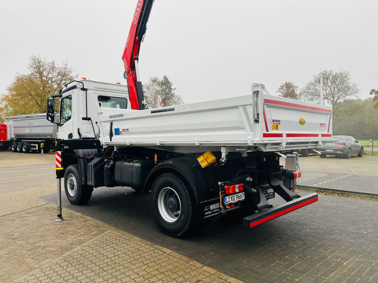 Mercedes-Benz Arocs 1835 4x4 Meiller Fassi F135 Kran Kipper - Самосвал камион, Камион с кран: снимка 4 Mercedes-Benz Arocs 1835 4x4 Meiller Fassi F135 Kran Kipper - Самосвал камион, Камион с кран: снимка 4