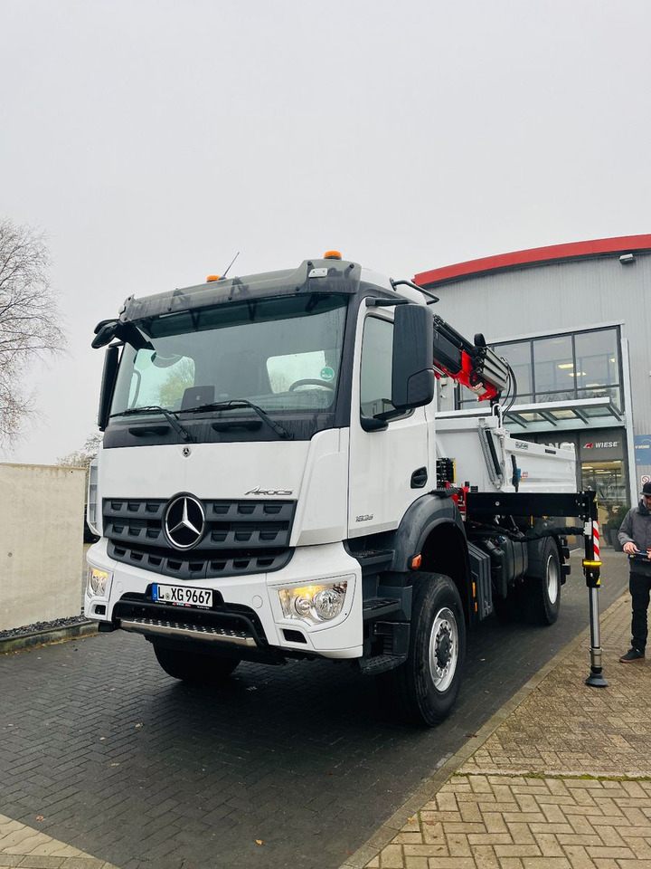 Mercedes-Benz Arocs 1835 4x4 Meiller Fassi Kran Kipper - Самосвал камион, Камион с кран: снимка 3 Mercedes-Benz Arocs 1835 4x4 Meiller Fassi Kran Kipper - Самосвал камион, Камион с кран: снимка 3
