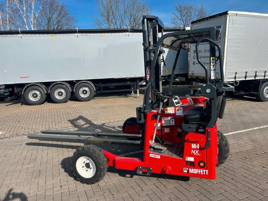 Moffett CARGOTEC - Tragkraft 2.500 kg - Дизелов мотокар: снимка 2 Moffett CARGOTEC - Tragkraft 2.500 kg - Дизелов мотокар: снимка 2