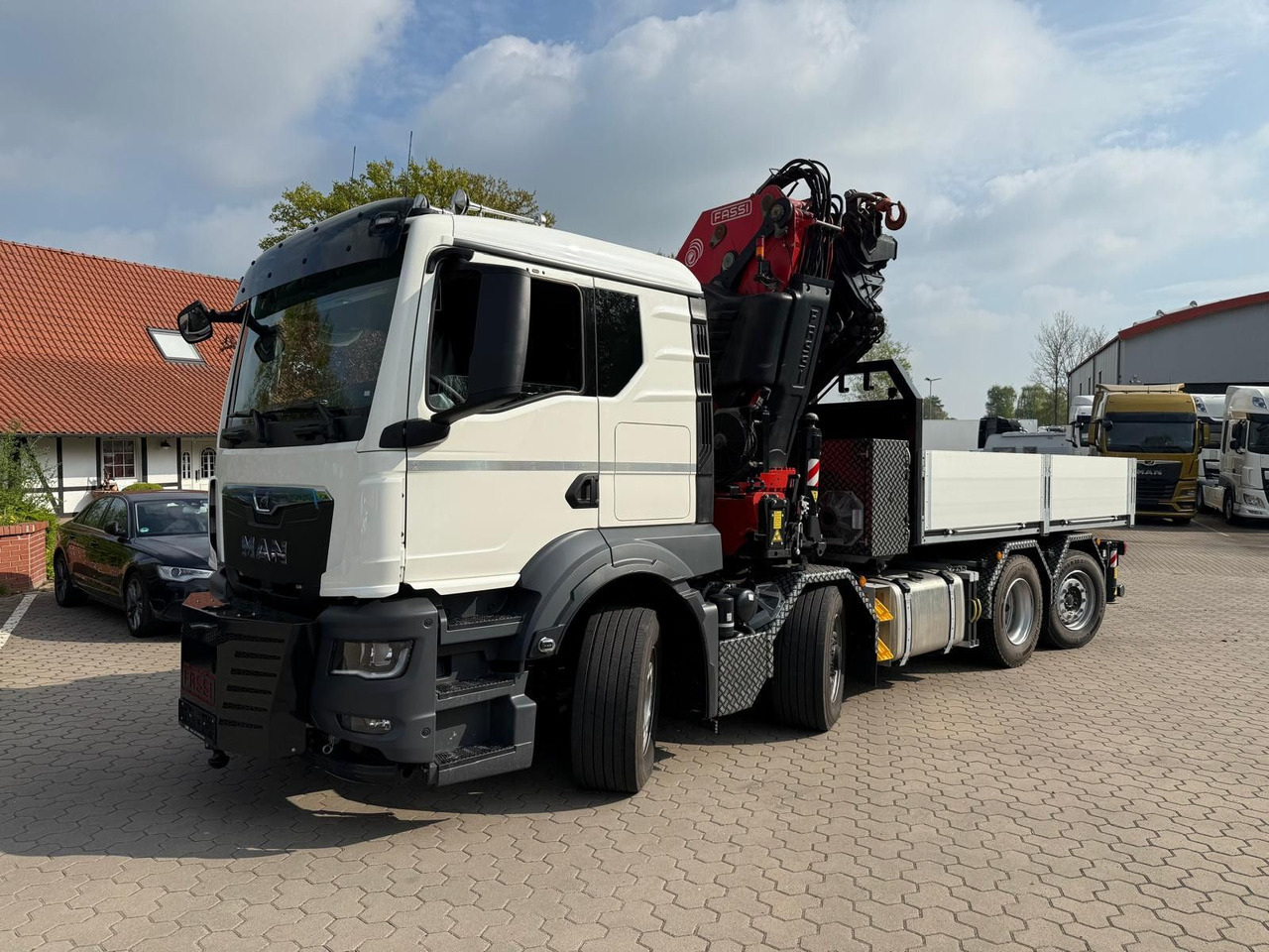 MAN 35.520 8x4 Fassi F800 RA2.28 OHNE ABSTÜTZÜBERWA. - Влекач: снимка 3 MAN 35.520 8x4 Fassi F800 RA2.28 OHNE ABSTÜTZÜBERWA. - Влекач: снимка 3