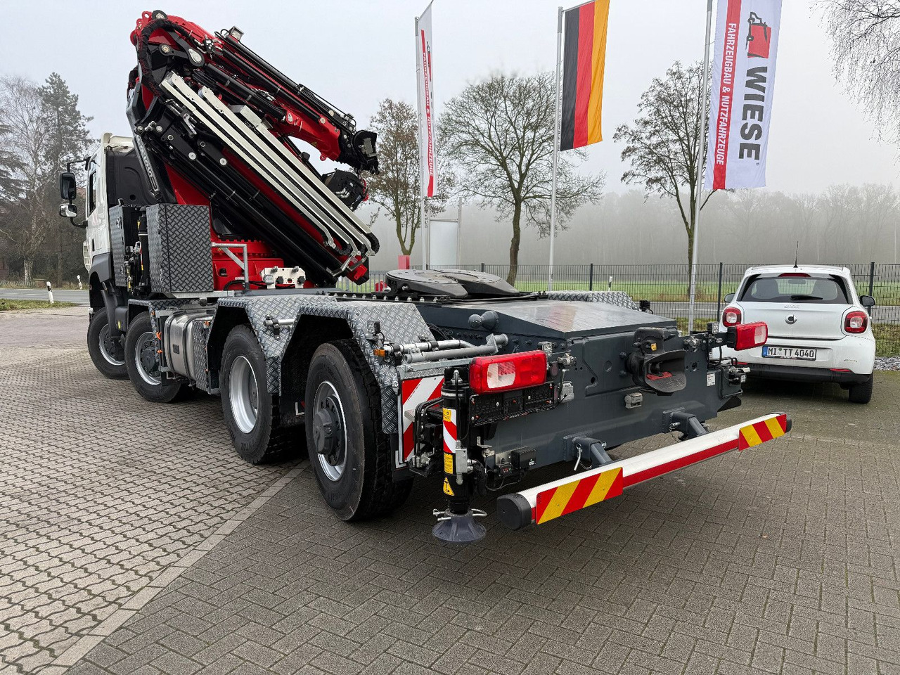 Tatra 41.500 Phoenix 8x8 mit Fassi F710 Ladekran - Влекач: снимка 1 Tatra 41.500 Phoenix 8x8 mit Fassi F710 Ladekran - Влекач: снимка 1