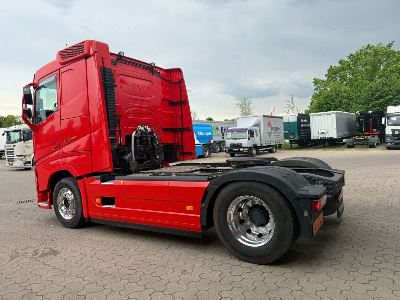 Volvo FH 540 4x2 BL mit Alu Felgen Top gepflegt - Влекач: снимка 3 Volvo FH 540 4x2 BL mit Alu Felgen Top gepflegt - Влекач: снимка 3