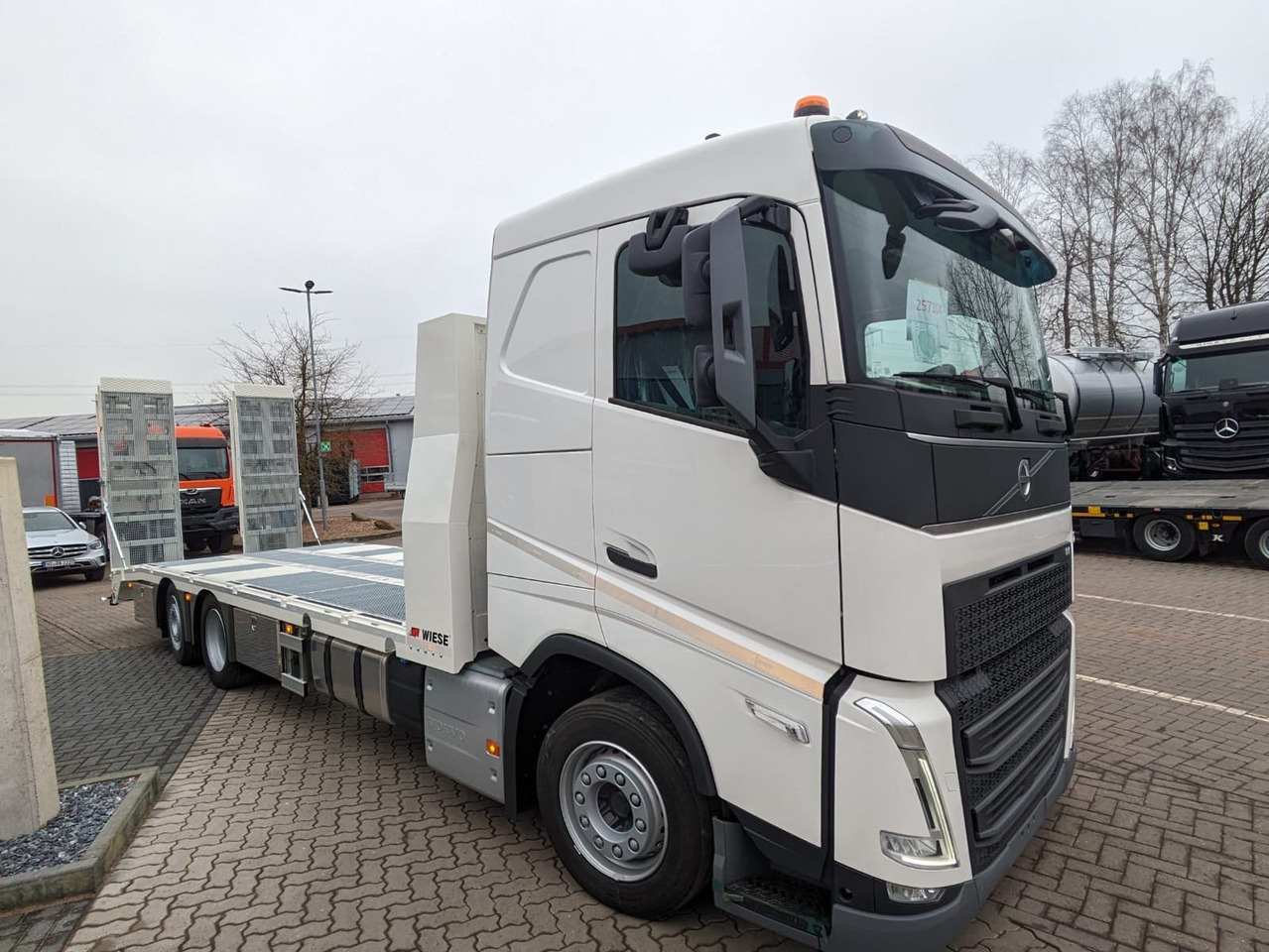 Volvo FH 420 Maschinentransporter Rampennen. - Камион пътна помощ: снимка 2 Volvo FH 420 Maschinentransporter Rampennen. - Камион пътна помощ: снимка 2