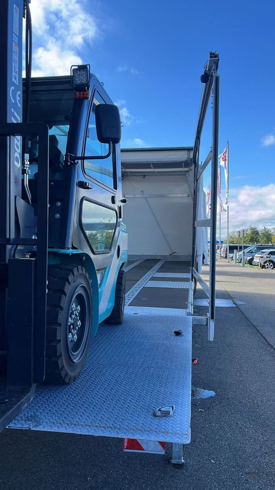 Камион с брезент Volvo FH 500 8x2 Arbeitsbühnen Transporter LBW 9t: снимка 11