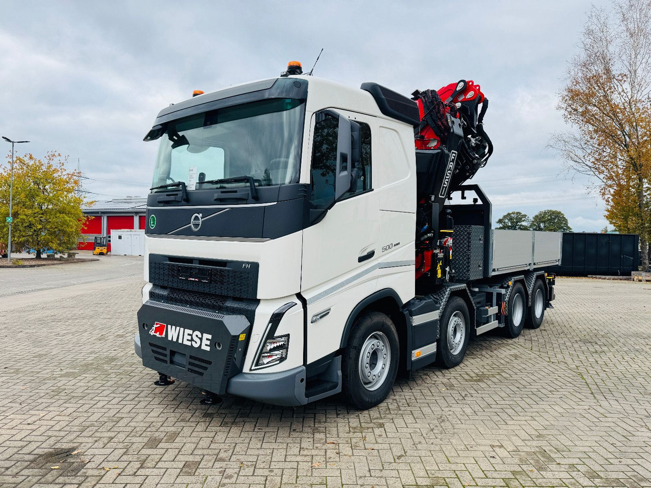 Volvo FH 500 8x4 Kran F820 RA2.27 Jib & Winde Sofort - Бордови камион, Камион с кран: снимка 1 Volvo FH 500 8x4 Kran F820 RA2.27 Jib & Winde Sofort - Бордови камион, Камион с кран: снимка 1