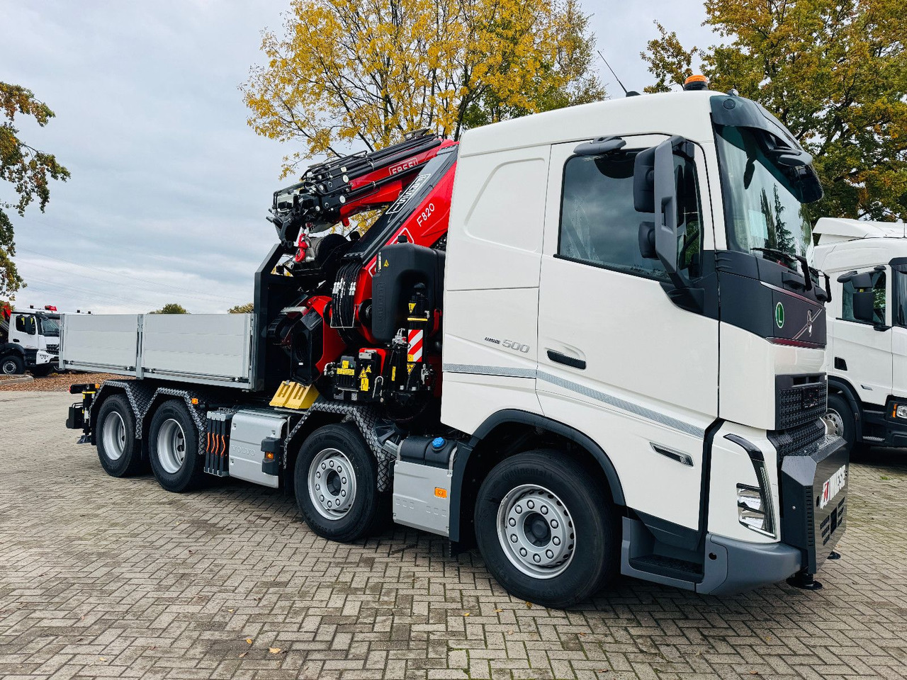 Volvo FH 500 8x4 Kran F820 RA2.27 Jib & Winde Sofort - Камион с кран: снимка 1 Volvo FH 500 8x4 Kran F820 RA2.27 Jib & Winde Sofort - Камион с кран: снимка 1