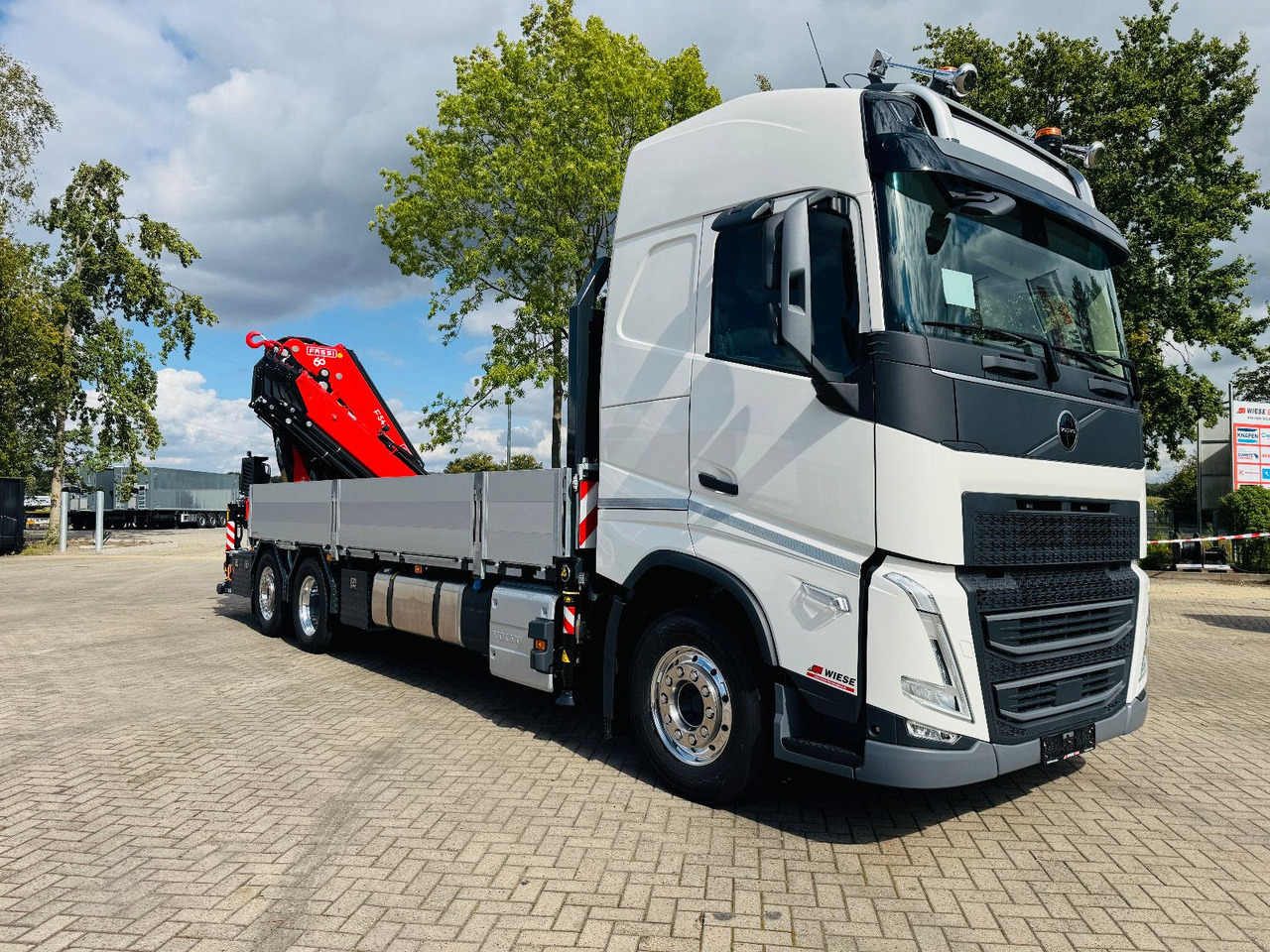 Volvo FH 540 6x2 Container Fassi F545 Heck - Бордови камион, Камион с кран: снимка 1 Volvo FH 540 6x2 Container Fassi F545 Heck - Бордови камион, Камион с кран: снимка 1