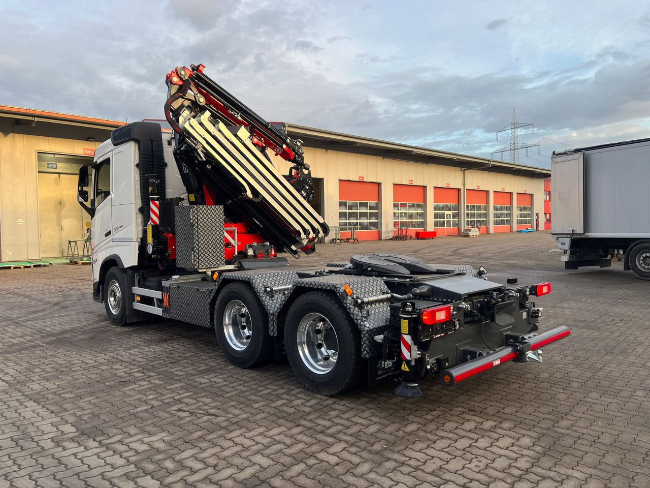 Volvo FH500 6x2 mit Fassi F545 2.27 JIB Winde sofort - Камион с кран: снимка 4 Volvo FH500 6x2 mit Fassi F545 2.27 JIB Winde sofort - Камион с кран: снимка 4