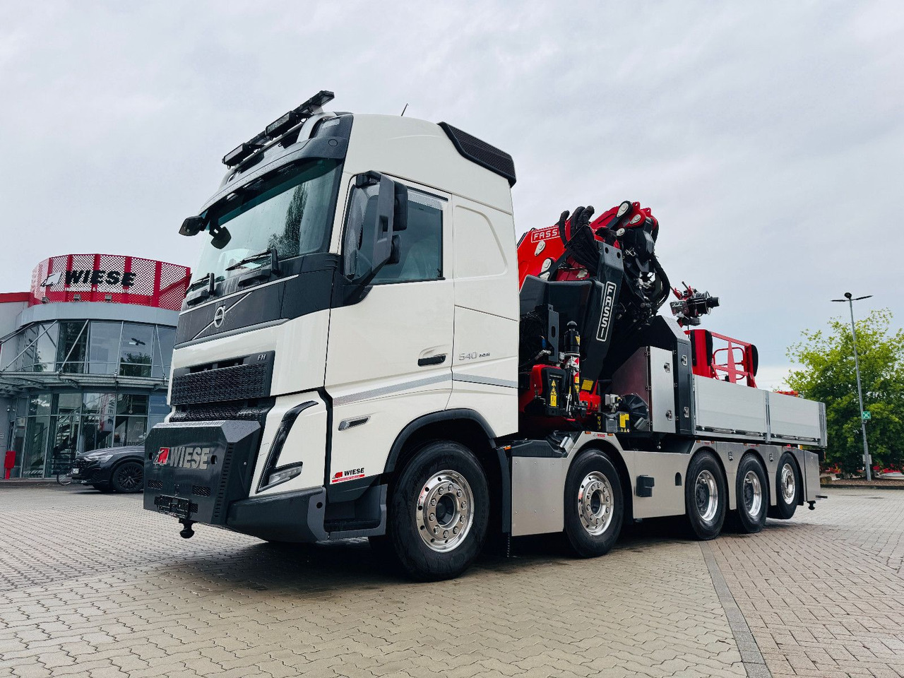 Volvo FH540 10x4 mit F1150 Ladekran, Sattelzugmaschine - Камион с кран: снимка 4 Volvo FH540 10x4 mit F1150 Ladekran, Sattelzugmaschine - Камион с кран: снимка 4