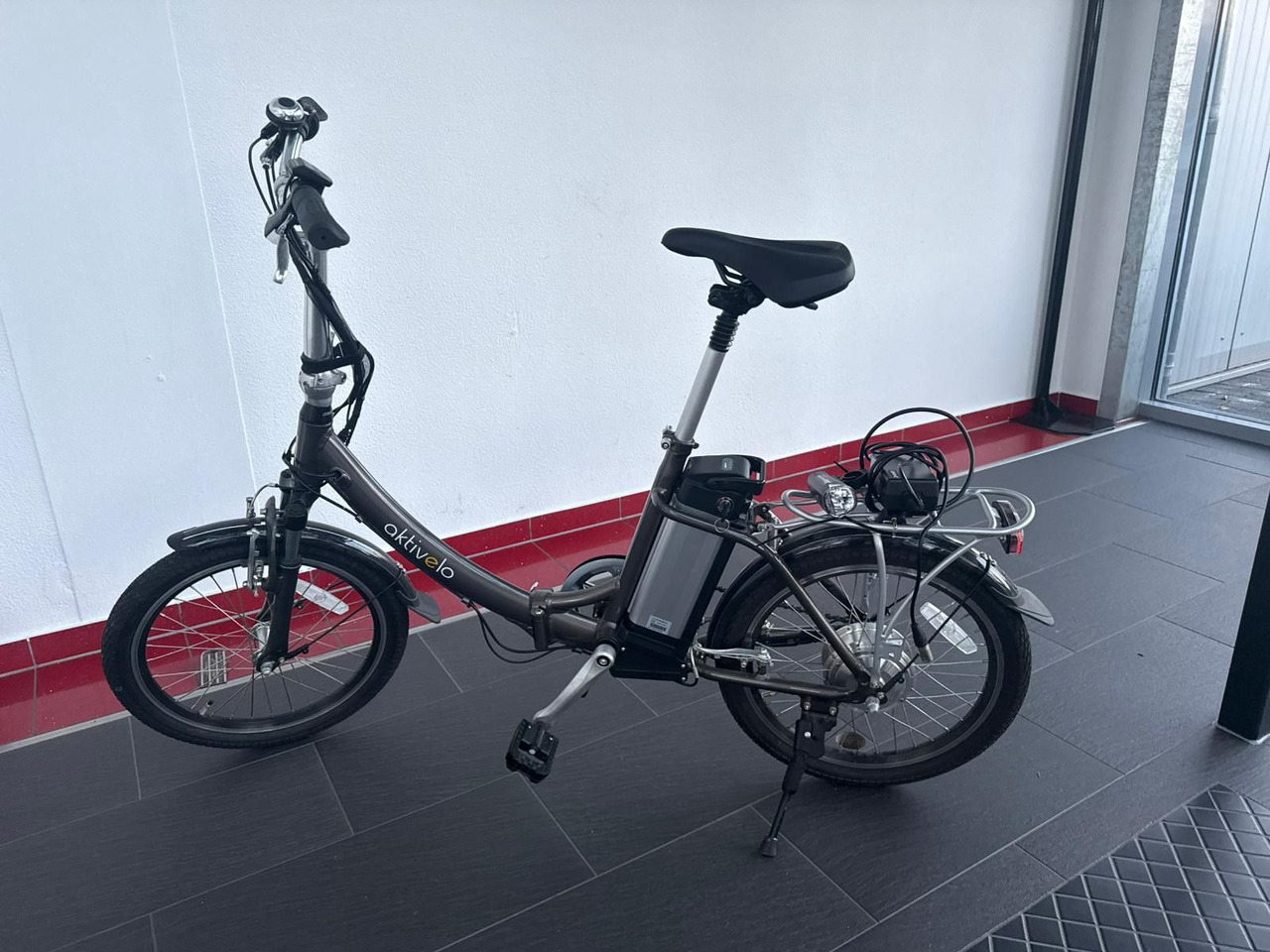 Aktivelo Elektro-Faltrad Sport, 20 Zoll Wie Neu - Мотоциклет: снимка 2 Aktivelo Elektro-Faltrad Sport, 20 Zoll Wie Neu - Мотоциклет: снимка 2