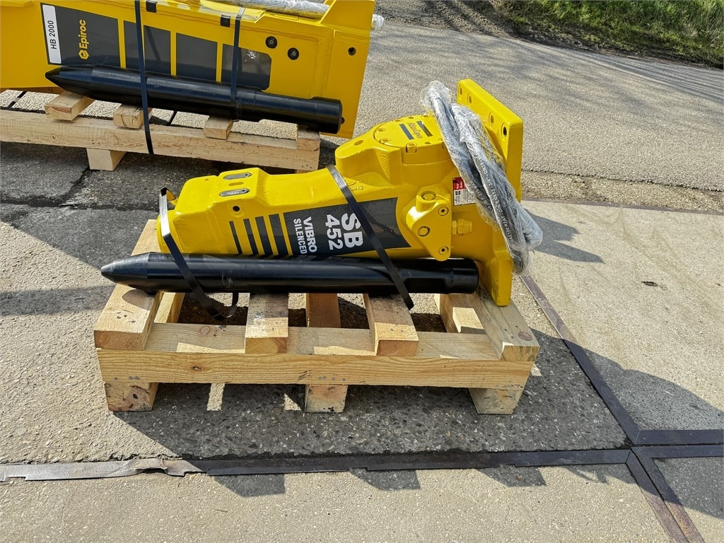 Atlas Copco SB 452 Epiroc SB452 - Хидравличен чук за Строителна техника: снимка 1 Atlas Copco SB 452 Epiroc SB452 - Хидравличен чук за Строителна техника: снимка 1