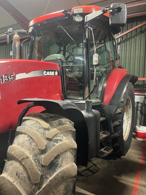 CASE IH MXU 135 - Трактор: снимка 3 CASE IH MXU 135 - Трактор: снимка 3