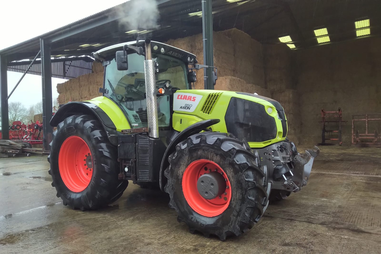 CLAAS AXION 850 - Трактор: снимка 4 CLAAS AXION 850 - Трактор: снимка 4