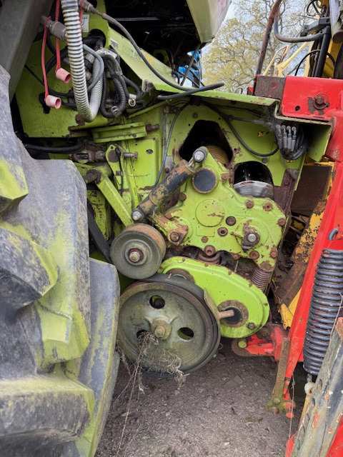Claas Jaguar 870 - Силажокомбайн: снимка 3 Claas Jaguar 870 - Силажокомбайн: снимка 3