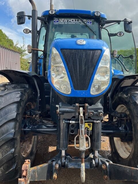 New Holland T7.220 - Трактор: снимка 1 New Holland T7.220 - Трактор: снимка 1