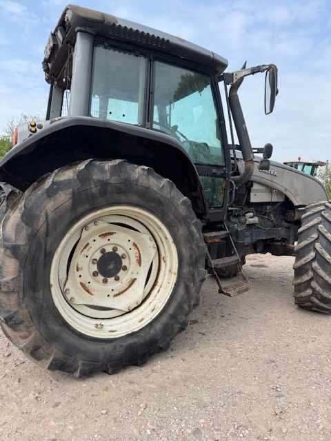 VALTRA T130 - Трактор: снимка 1 VALTRA T130 - Трактор: снимка 1