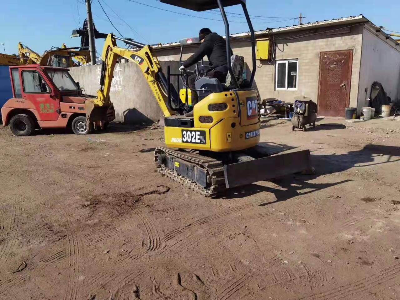 CATERPILLAR 302EUR - Мини багер: снимка 2 CATERPILLAR 302EUR - Мини багер: снимка 2