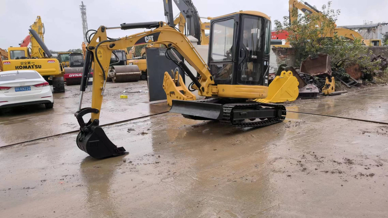 CATERPILLAR 304CR - Мини багер: снимка 2 CATERPILLAR 304CR - Мини багер: снимка 2